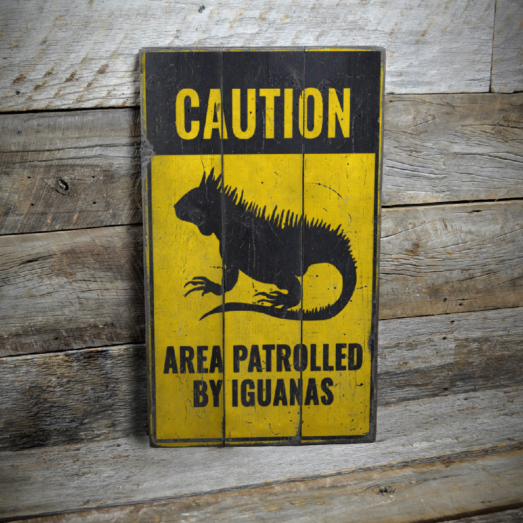 Iguana Rustic Wood Sign