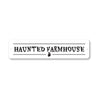 Haunted Farmhouse Holloween Sign